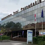 Lejlighed Self Check-in Lotnisko Blisko Stadion Targi Szpitale I Uczelnie