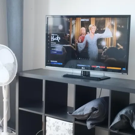 Apartment Self Check-in Lotnisko Blisko Stadion Targi Szpitale I Uczelnie Poznan
