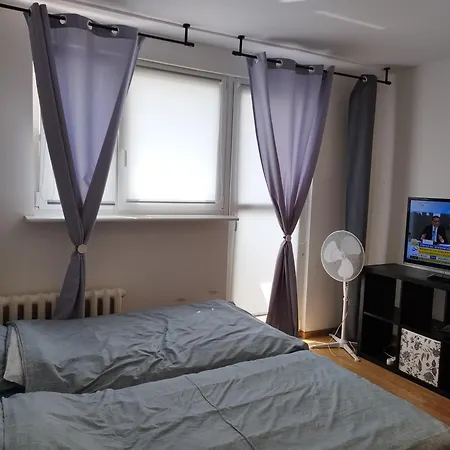 Self Check-In Apartament Poznan Lotnisko Blisko Stadion Targi Szpitale I Uczelnie