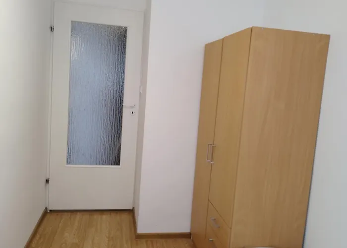 Self Check-in Lotnisko Blisko Stadion Targi Szpitale I Uczelnie Apartmán *