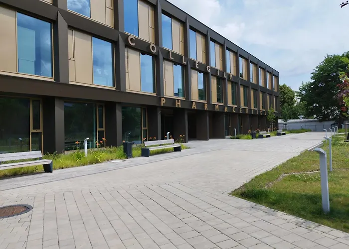 Self Check-in Lotnisko Blisko Stadion Targi Szpitale I Uczelnie
